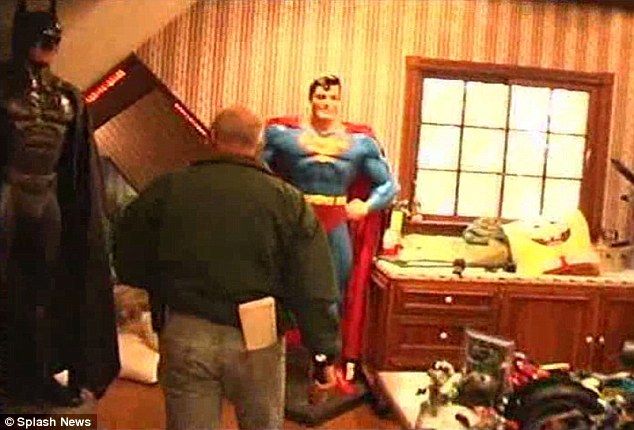 Video: el interior de la casa de Michael Jackson - superman-manequin