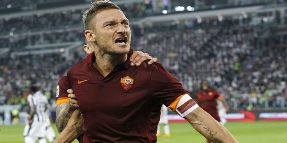 Totti jugaría su última temporada con la Roma