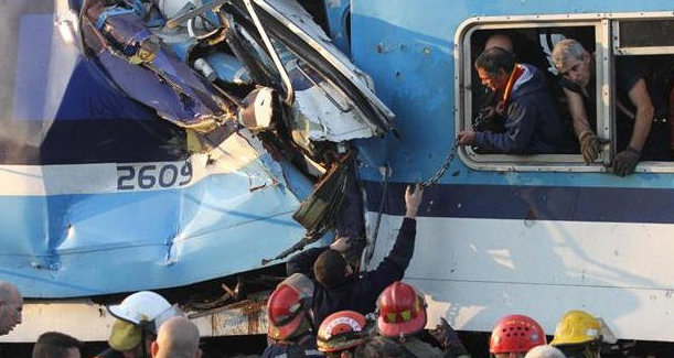 Choque de trenes en Argentina deja al menos 28 heridos Choque de trenes en Argentina deja al menos 28 heridos