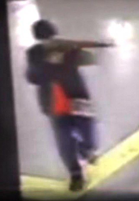 Video: atacante se inmola en Aeropuerto de Estambul - turkey-5