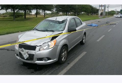 Chofer de Uber atropella y mata a dos ciclistas en Nuevo León