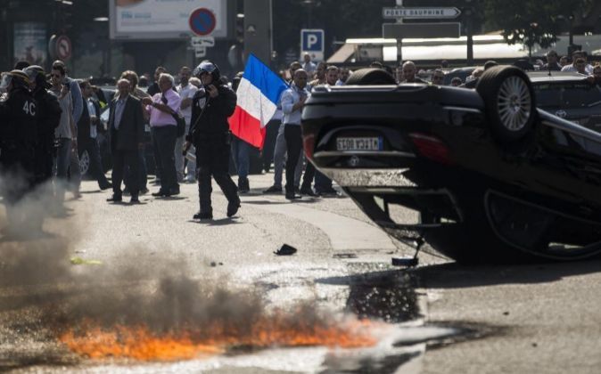 Multan con 800 mil euros a Uber en Francia - uber3