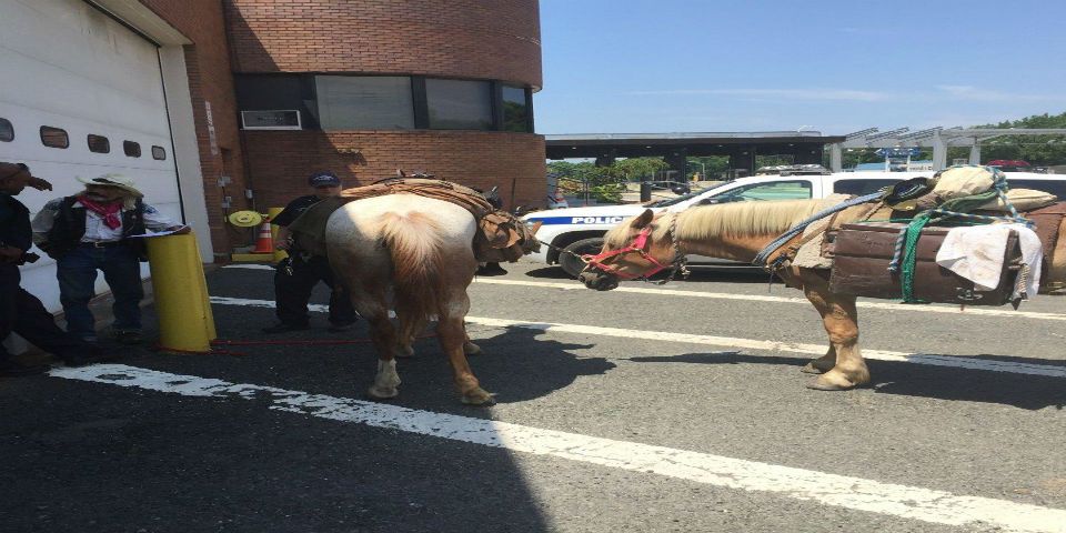 Arrestan a vaquero que ayuda a niños hambrientos