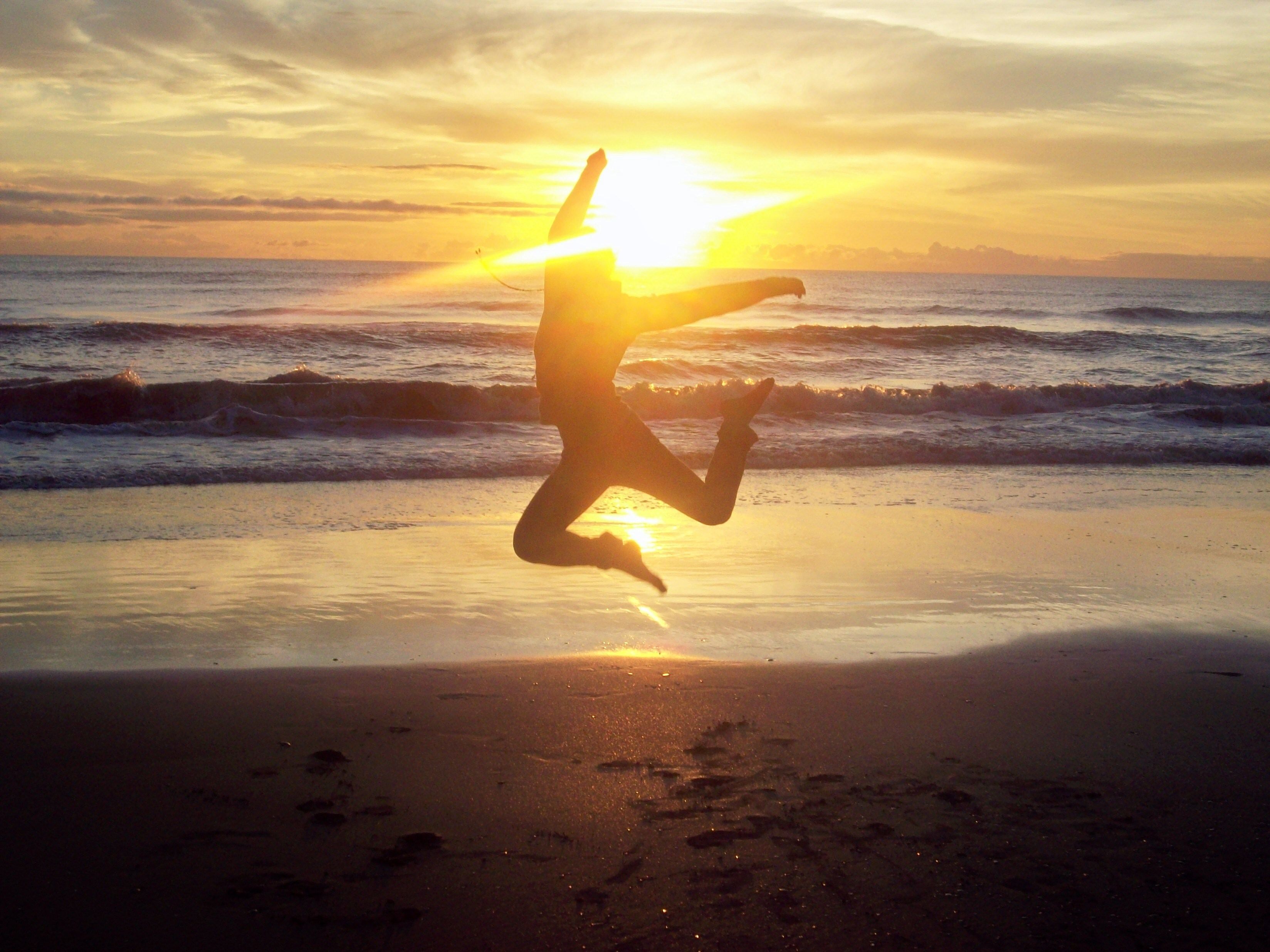 Hoy se considera el día más optimista y alegre del año - yellow-day-internet2