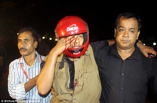 Terroristas en Bangladesh perdonaron a quien podía recitar el Corán - 04