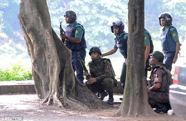 Terroristas en Bangladesh perdonaron a quien podía recitar el Corán - 05