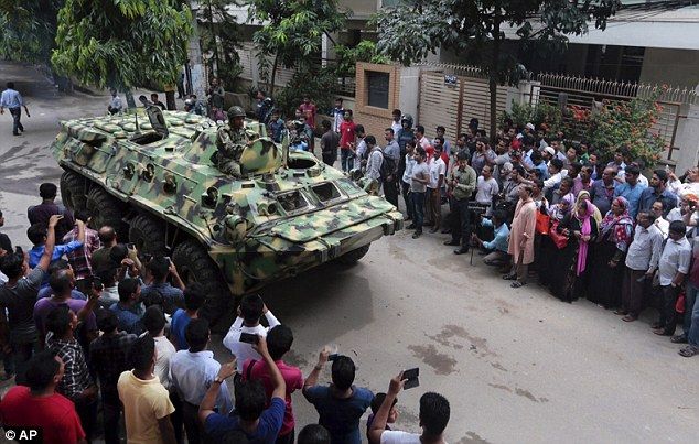 Terroristas en Bangladesh perdonaron a quien podía recitar el Corán - 06