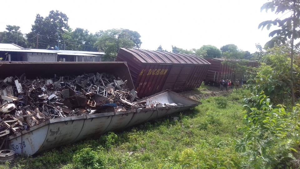 Se descarrila “La Bestia” en Tabasco