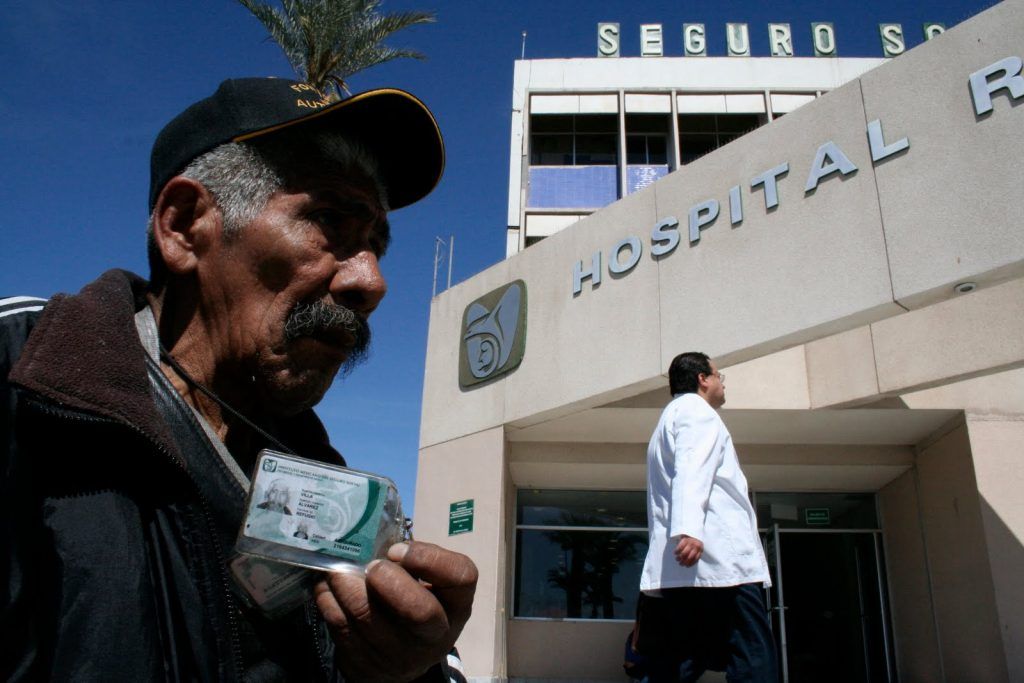 Servicio médico y pago de pensiones están garantizados: IMSS - 1463412374-1024x683