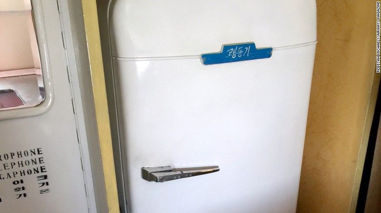 Los aviones "retro" de Corea del Norte - 160630214244-north-korea-air-koryo-fridge-exlarge-169