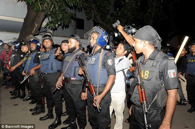 Terroristas en Bangladesh perdonaron a quien podía recitar el Corán - 19