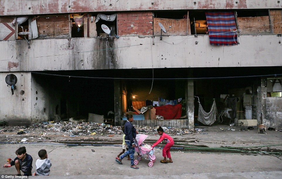 La sombra de los Juegos Olímpicos de Río 2016 - 363FF0CE00000578-0-image-a-102_1468480567947