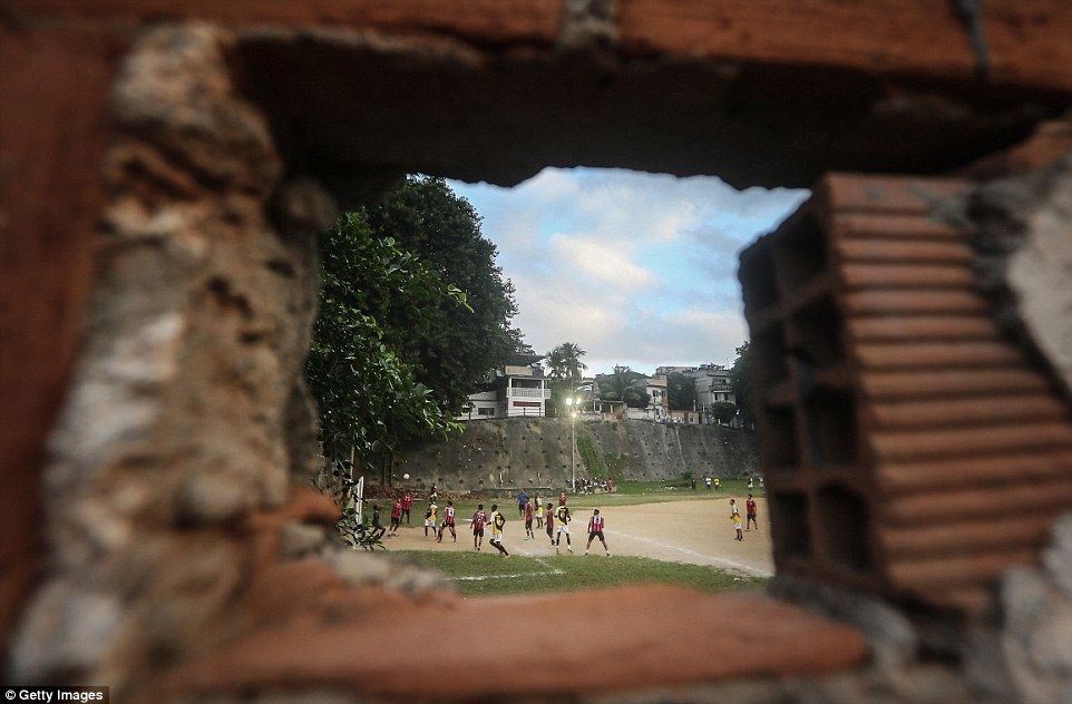 La sombra de los Juegos Olímpicos de Río 2016 - 363FF1AB00000578-0-image-a-104_1468480576226