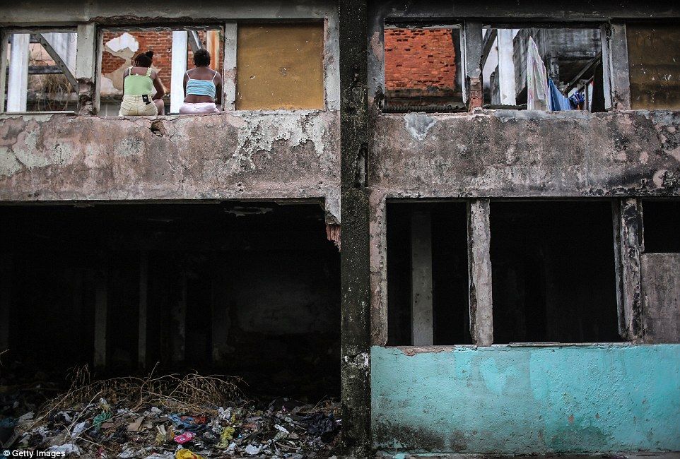 La sombra de los Juegos Olímpicos de Río 2016 - 363FFB4E00000578-0-image-a-108_1468480597221