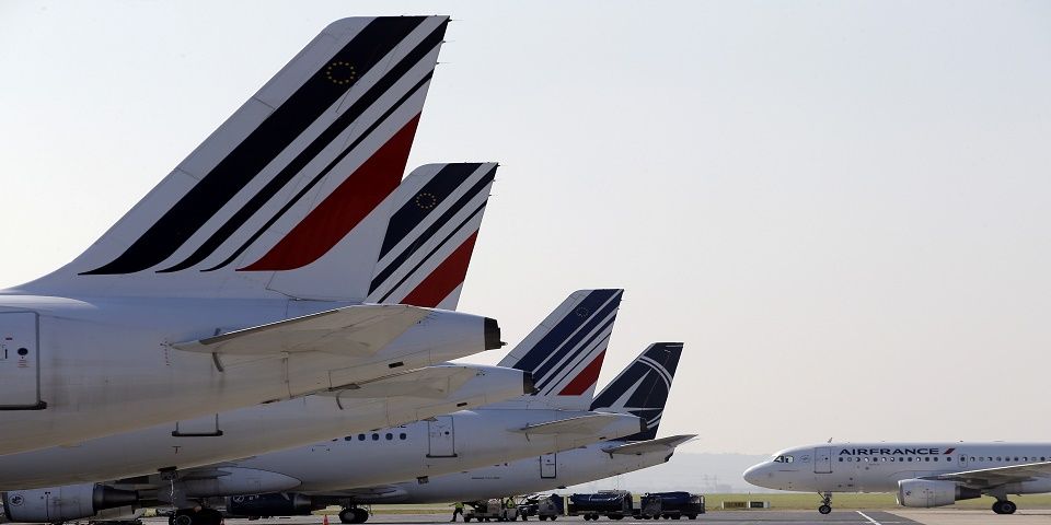 Sindicatos de Air France convocan huelga para exigir aumento