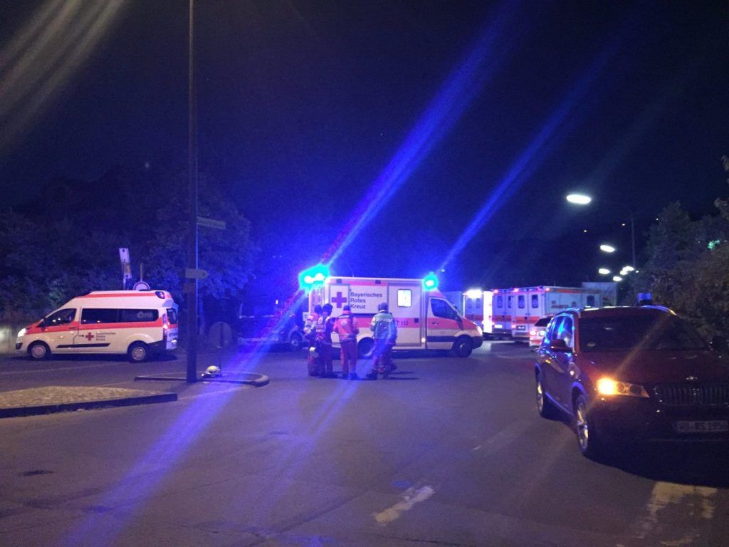 Joven apuñala con un hacha a pasajeros de tren en Alemania - Alemania-Tren-4-1024x768