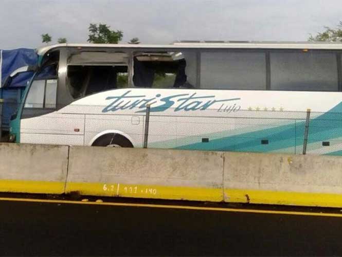 Choque de autobús en Nayarit dejó un muerto y 20 heridos