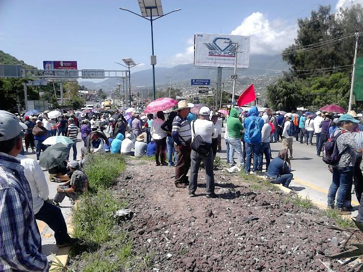 CNTE mantiene bloqueos en Oaxaca, Michoacán y Guerrero - CNTE-Guerrero-Quadratin7