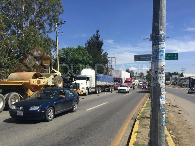 CNTE mantiene bloqueos en Oaxaca, Michoacán y Guerrero - CNTE-San-Pablo-Etla-Quadratin