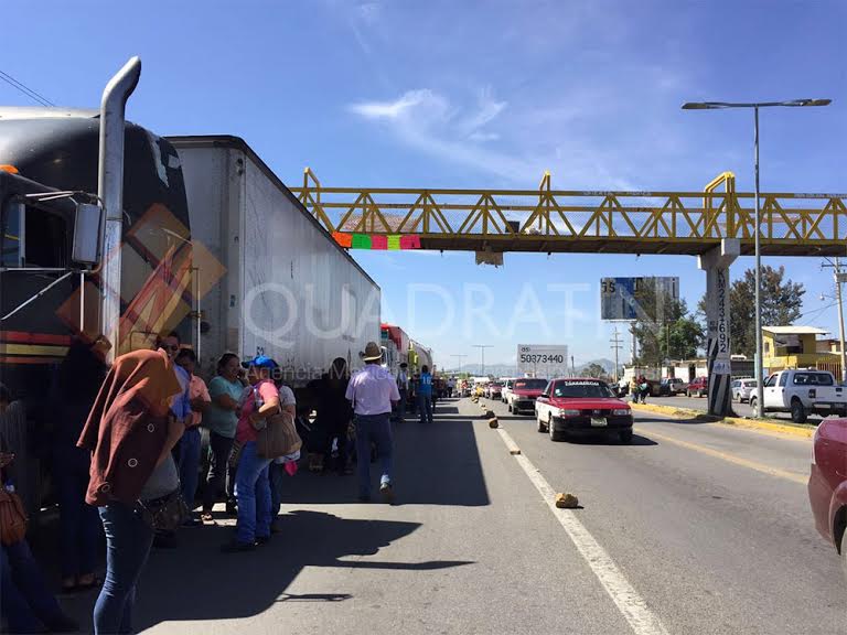 CNTE mantiene bloqueos en Oaxaca, Michoacán y Guerrero - CNTE-San-Pablo-Etla-Quadratin4