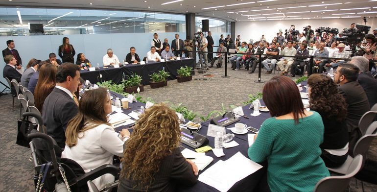 Comisión Permanente se reúne con miembros de la CNTE