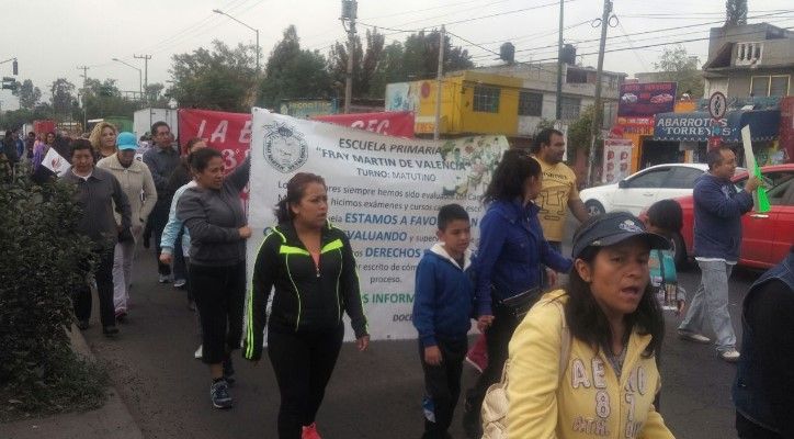 CNTE bloquea varios puntos de la Ciudad de México - CNTE-marcha-13jul-Coordinadora1DM
