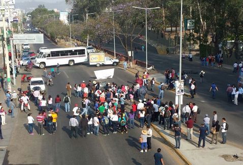 Apoyarán hasta con 2mdp a empresarios en Oaxaca: Ildefonso Guajardo Apoyarán hasta con 2mdp a empresarios en Oaxaca: Ildefonso Guajardo