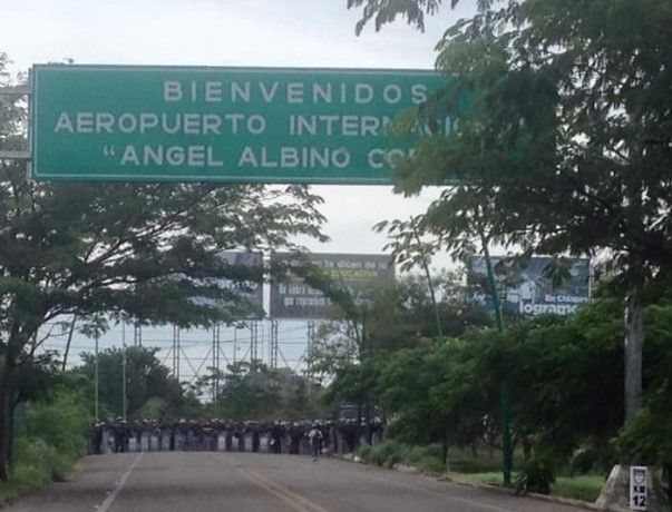 CNTE bloquea Aeropuerto de Tuxtla Gutiérrez - CNTe-aeropuerto-Chiapas-Internet2