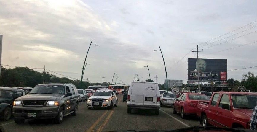 CNTE bloquea Aeropuerto de Tuxtla Gutiérrez - CNTe-aeropuerto-Chiapas-andresreportero