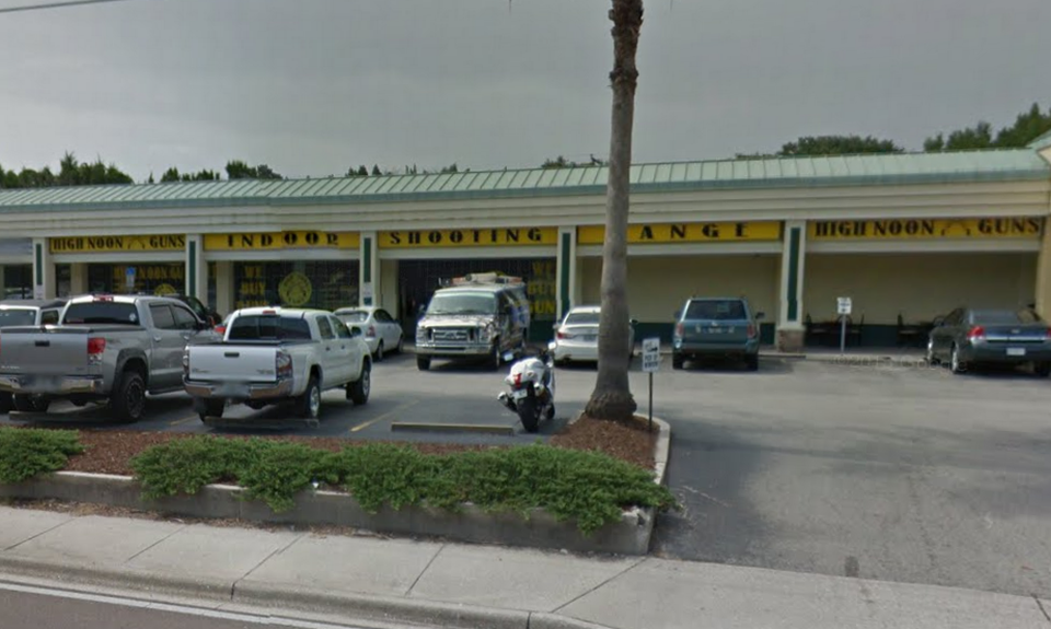 Padre mata accidentalmente a su hijo en campo de tiro en Florida