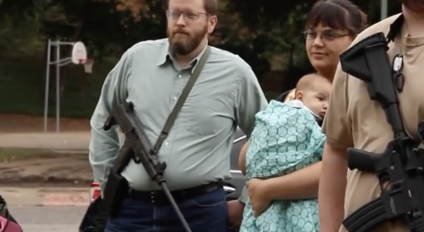 Una identificación, único requisito para comprar un arma en EE.UU.