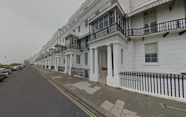 Muere actriz tras caer de un primer piso - Carla-Mai-fiesta