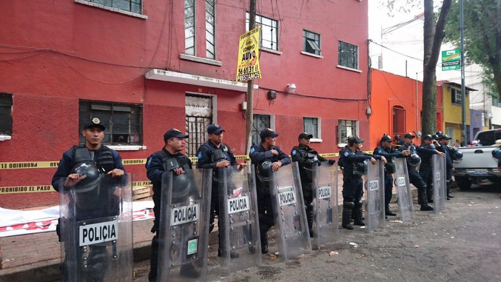 Detienen a líder de la Asamblea de Barrios tras desalojo de edificio en la Escandón - Casa-Asamblea-de-Barrios-1024x576