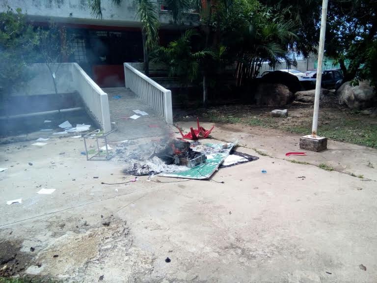 CETEG vandaliza instalaciones del SNTE en Acapulco