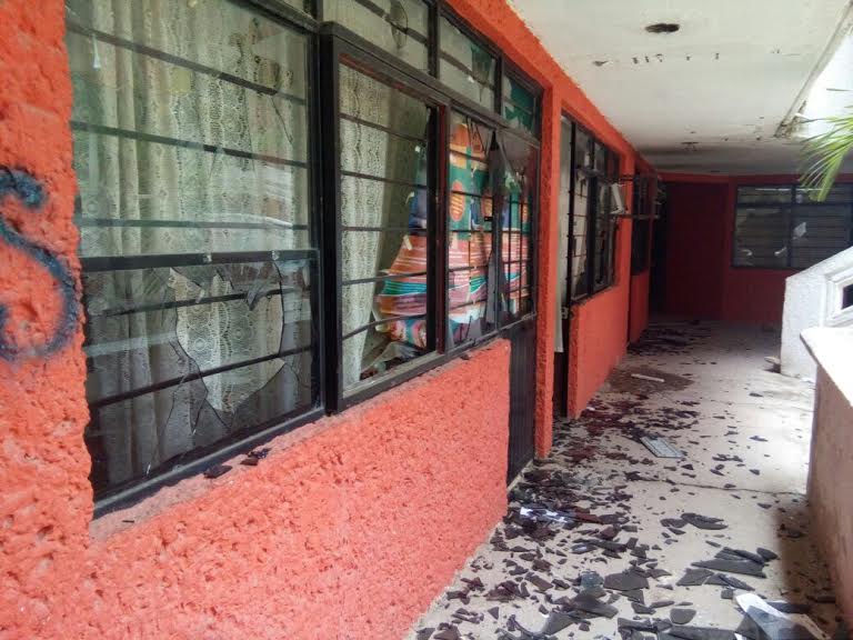 CETEG vandaliza instalaciones del SNTE en Acapulco - Ceteg-Guerrero-Acapulco-Quadratin2