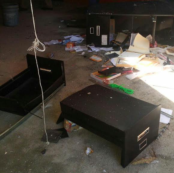 CETEG vandaliza instalaciones del SNTE en Acapulco - Ceteg-Guerrero-Acapulco-Quadratin3