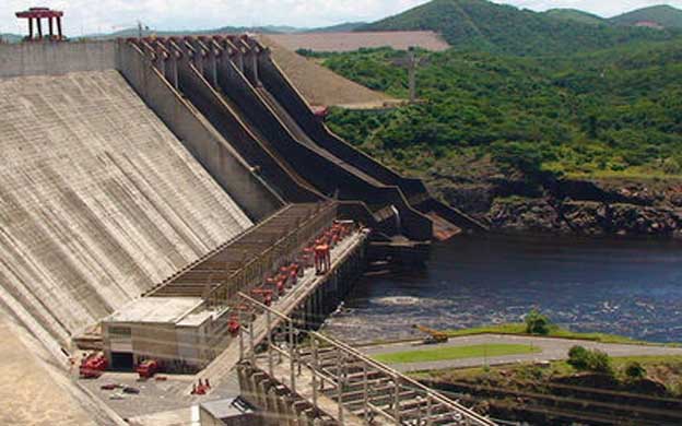 Nicolás Maduro anuncia fin del racionamiento de energía eléctrica - CmUxJocWgAAA8pL