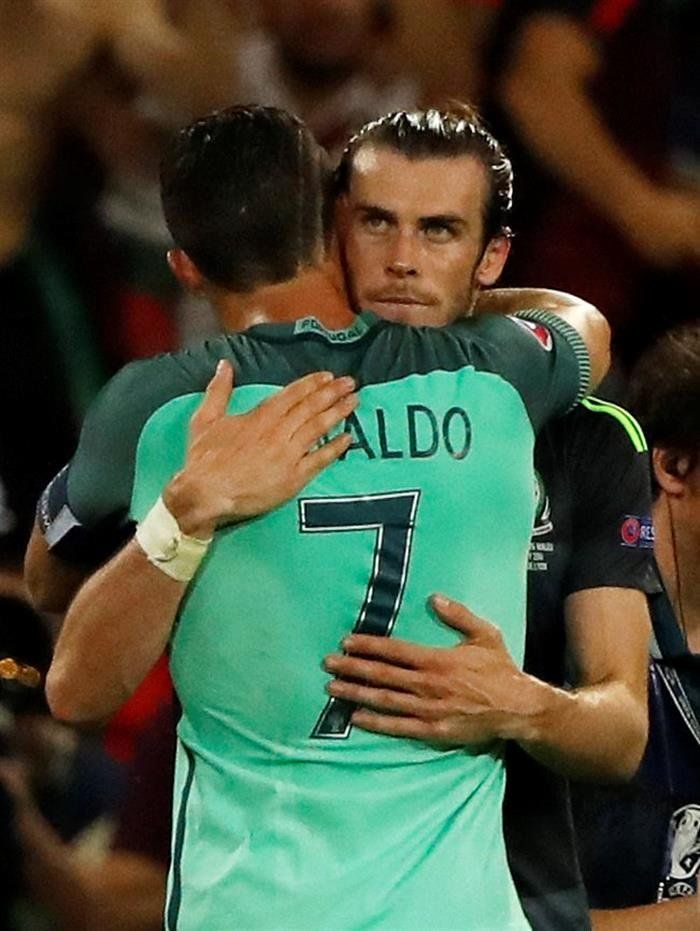 Portugal a la final de la Euro - Cmte-YTXgAAnb0_