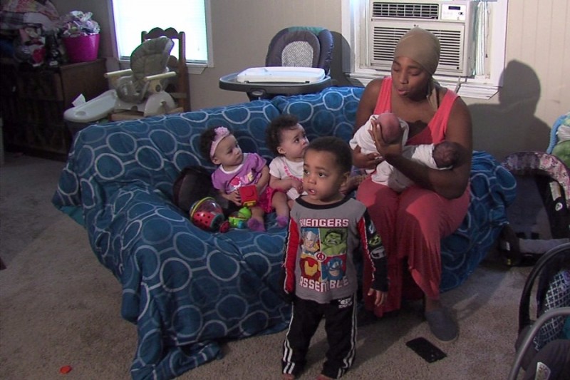 Mujer da a luz a seis mellizos en 26 meses - Danesha-Couch