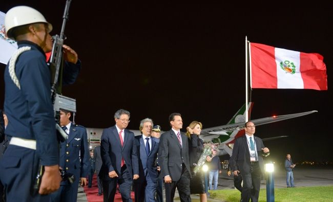 Viaja EPN a Perú para toma de protesta de Kuczynski - EPN-Perú