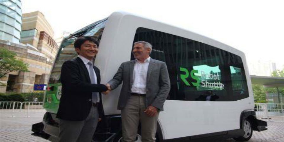 Presentan autobús sin chofer en Japón Presentan autobús sin chofer en Japón