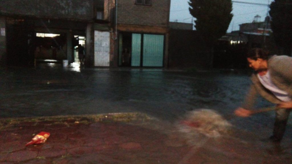 Inundaciones en el Valle de México - Encharcamiento-Ixtapaluca-@MaggiKaren-1024x576