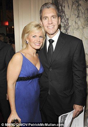 Ex conductora acusa a CEO de Fox News por acoso sexual - Gretchen-Carlson-and-husband-Casey-Close