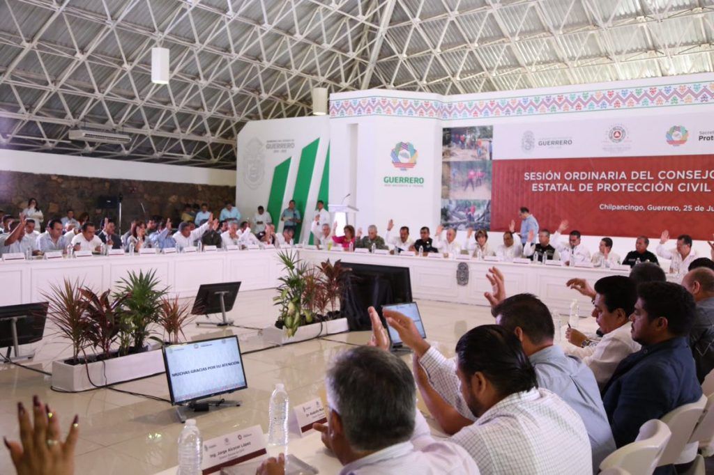 Denuncia Astudillo más amenazas contra alcaldes en Guerrero - Guerrero-Héctor-Astudillo-1024x682