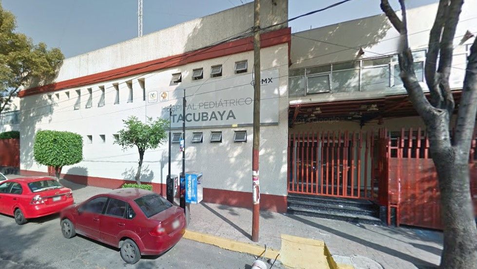 Hombre muere fuera del hospital por herida de bala