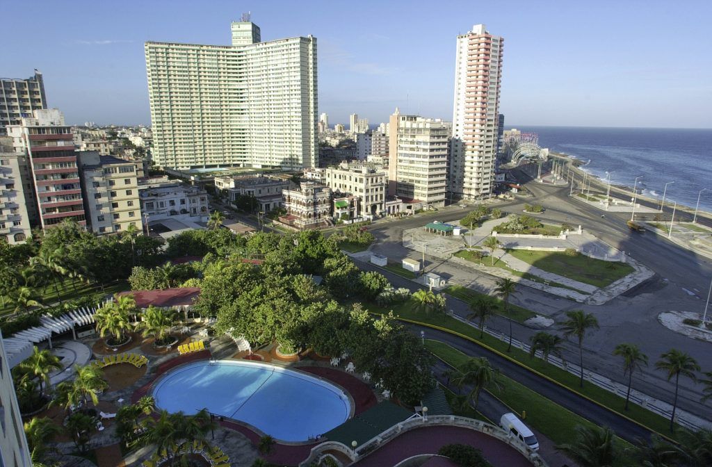 Una noche en primer hotel administrado por Estados Unidos en Cuba - Hotel-Four-Points-Cuba-1024x672
