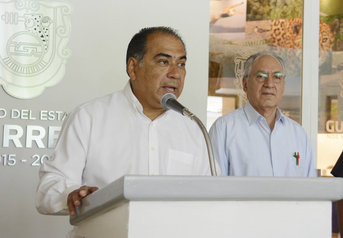 Rinden homenaje a policías que murieron en emboscada en Guerrero