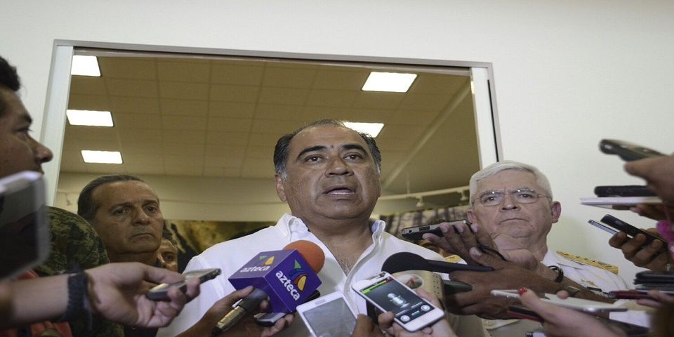 Denuncia Astudillo más amenazas contra alcaldes en Guerrero