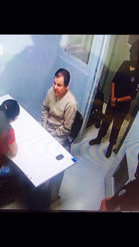 "El Chapo se está volviendo loco en aislamiento": abogado - IMG-20160714-WA0018-576x1024