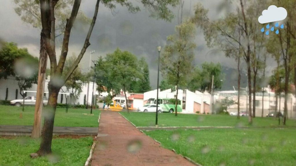 Desbordamiento de aguas negras provoca inundaciones en Tultitlán - Indios-Verdes-1024x576